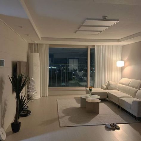 Korean Apartment Interior, Apartment Aesthetic, Dream House Rooms, Apartment Decor Inspiration, Dream House Interior, Decor Home Living Room, Apartment Inspiration, Living Room Decor Apartment, Room Inspiration Bedroom