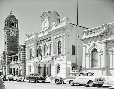 Ipswich Post Office and Art Gallery, Brisbane Street, Ipswich, 1959 Colonial Australia, Ipswich Qld, Holden Cars, Holden Australia, Australia History, Vintage Architecture, Australian History, Brisbane Queensland, History Teachers