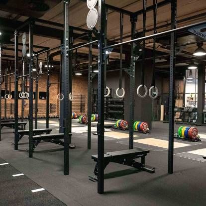 Rogue Equipped Facilities - Facility Outfitting - Gyms | Rogue Fitness Personal Training Studio Design, Crossfit Studio, Calisthenics Gym, Commercial Gym Design, Warehouse Gym, Garage Gyms, Dream Gym, Gym Design Interior, Crossfit Box