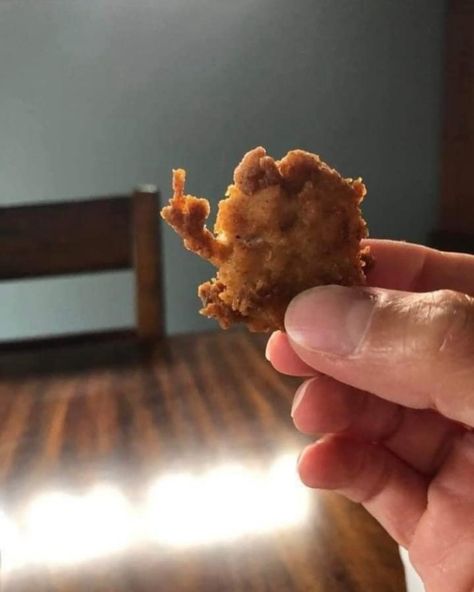 An angry chicken nugget. Clown World, Angry Chicken, Small Frog, Chicken Nugget, August 27, Random Pictures, Weird Pictures, Chicken Nuggets, Funny Photos