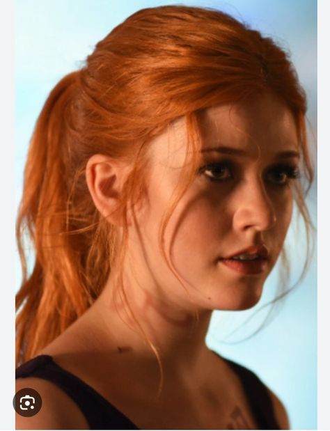 Clary Fray Hair, Katherine Mcnamara Red Hair, Red Hair Aesthetic, Clary Fray, Laetitia Casta, Bts Aesthetic Wallpaper For Phone, Hair Aesthetic, Katherine Mcnamara, Romantic Songs Video