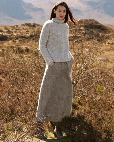 Poetry Fashion, Textured Skirt, Country Fashion, English Style, Wool Skirt, Linen Skirt, Spring Style, Modest Outfits, Skirt Outfits