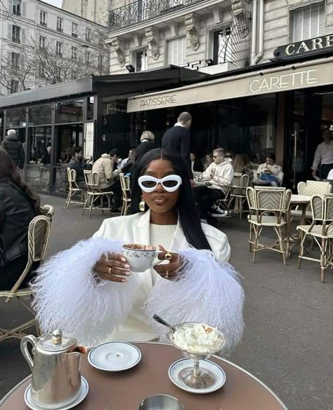 High Tea Outfit, Paris Mood, Women In Luxury, Rich Auntie, Glam Aesthetic, Vision Board Pics, Luxury Lifestyle Women, Soft Girl Era, Rich Girl Aesthetic