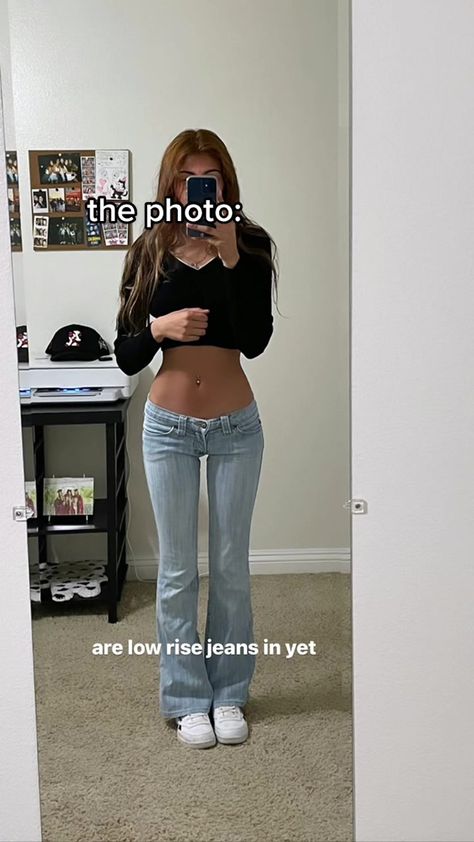 Belly Button Piercing Low Rise Jeans, Low Rise Ripped Jeans, Low Rise Jean Shorts, Jean Short Outfits, Hot Shorts, Clothing Pieces, Belly Piercing, Belly Button Piercing, Denim Style