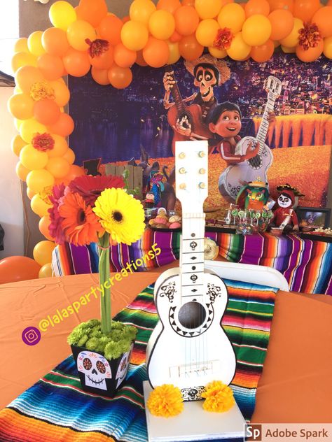 Coco Party Theme, Coco Theme Party, Coco Balloon Arch, Coco Decorations Party, Pixar Coco Birthday Party, Coco Themed Party Decorations, Coco Birthday Party Decorations, Coco Centerpiece Ideas, Coco Theme Centerpieces