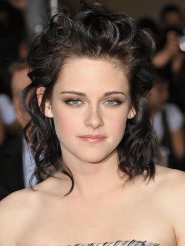 Cool makeup - gray eyeliner.  i don't like her but she does look beautiful in this Gray Eyeliner, Eyeliner Color, African American Beauty, John Stewart, Kristin Stewart, Kristen Stewart Style, Prom Makeup Looks, Simple Makeup Looks, Sharon Tate