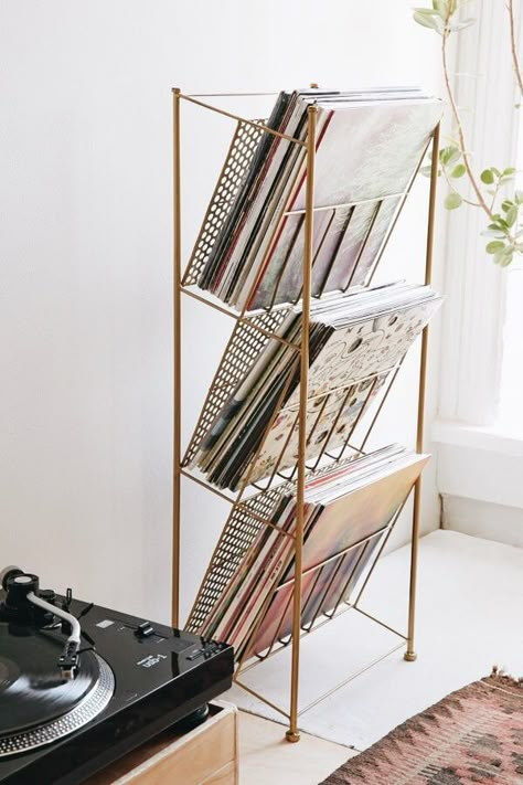 Vinyl Record Rack, Store Vinyl Records, Record Rack, Cute Dorm Rooms, Vinyl Record Storage, Vinyl Storage, Record Storage, Room Transformation, Design Del Prodotto