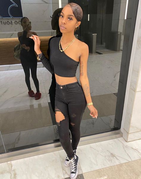 #fashion #style #cuteoutfit #schooloutfits #blackgirlfashion #melanin #melaninpoppin #croptops #croptopoutfits #converse #blackgirlfly #cutefits #simplefits Baddie Fits, Swag Outfits For Girls, Brunch Outfit, Cute Swag Outfits, Teenage Fashion, Baddie Outfits Casual, Dope Outfits, Cute Simple Outfits