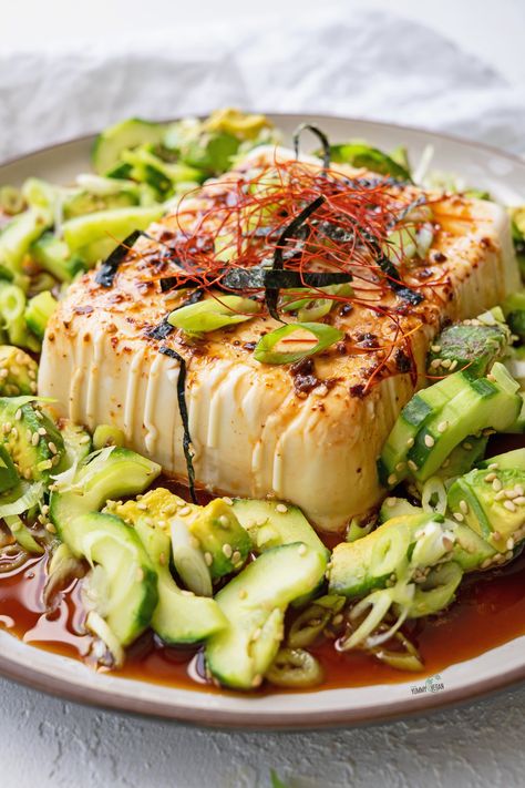 Silken Tofu Recipes, Soft Tofu, Vegetarian Main Course, Super Salads, Tofu Salad, Silken Tofu, Fresh Avocado, Vegan Bowls, Vegetarian Meals