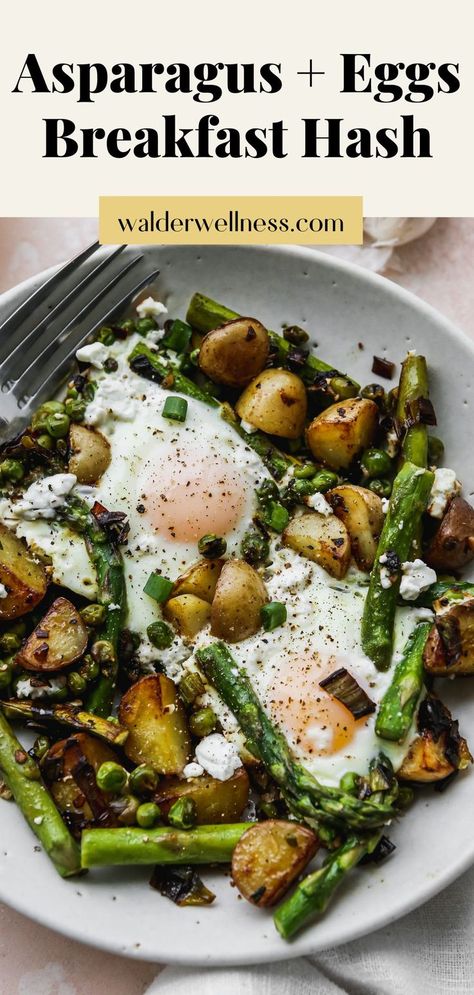 Asparagus, eggs, potatoes, leeks, and green onion breakfast skillet. Asparagus Breakfast Recipes, Healthy Egg Bake, Asparagus Eggs, Potatoes And Leeks, Asparagus Breakfast, Asparagus Egg, Veggie Breakfast, Breakfast Skillet, Eggs Breakfast