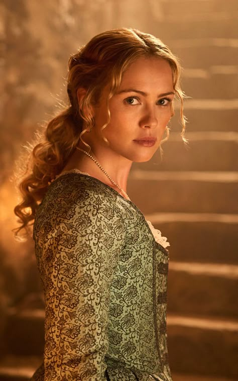 Eleanor Guthrie | Black Sails Eleanor Guthrie, Period Drama Women, Period Faceclaims, Period Outfits, Library Stairs, The Goose Girl, Period Drama Aesthetic, Black Sails Starz, Cassiopeia Black