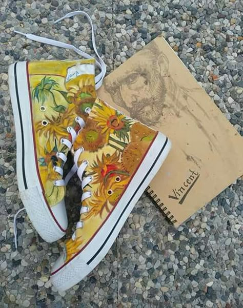 Van Gogh Converse, Van Gogh Aesthetic Outfits, Van Gogh Clothes, Van Gogh Shoes, Custom Converse Ideas, Van Gogh Wedding, Museum Paintings, Van Gogh Aesthetic, Sunflower Outfit