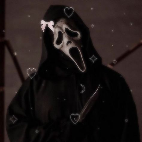 Horror Characters Pfp, Ghostface Pfp Icon Aesthetic, Aesthetic Scream Pfp, Ghost Face X Y/n, Halloween Pfp Ghost Face, Ghostface Aesthetic Pfp, Girl Ghost Face, Ghostface Cute, Ghost Face Cute