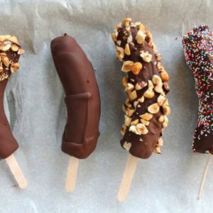 Dipped Bananas, Bachelorette Party Food, Chocolate Covered Bananas Frozen, Banana Popsicles, Pure Romance Party, Frozen Bananas, Bachelorette Party Planning, Bridal Bachelorette Party, Toddler Food