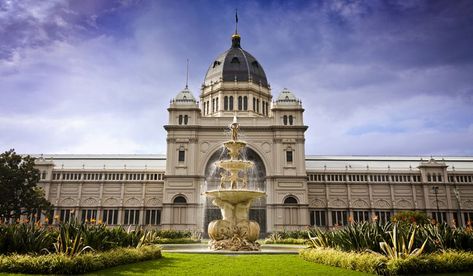 10 Most Popular Tourist Attractions in Melbourne - WorldAtlas.com #travel #photography #nature #travelphotography #love #photooftheday #instagood #travelgram #picoftheday #wanderlust #instatravel #beautiful #art #travelblogger #trip #adventure #instagram #landscape #like #photo #traveling #vacation #travelling #ig #explore #follow #sea #bhfyp Australia Tourist Attractions, Places In Melbourne, Melbourne Museum, Exhibition Building, Yarra Valley, Sunshine Coast, Tourist Destinations, Western Australia, Heritage Site