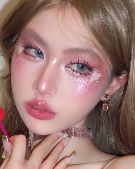 Pink Diamond Makeup, Y2k Profile, Diamond Makeup, Makeup Layout, Txt Concert, Makeup Doll, Gem Makeup, Bear Makeup, 2023 Barbie