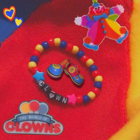 Clown Kandi Bracelet, Clowncore Kandi Bracelets, Clown Bracelet, Matching Bracelet Ideas, Matching Kandi Bracelets, Kandi Inspiration, Kandi Singles, Pulseras Kandi, Kandi Inspo