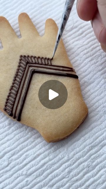 Sharmeen• Las Vegas Henna Artist on Instagram: "Here’s some unshared footage from last year’s viral cookie decorating reel! Can you spot the completed cookie in the final clip?" Henna Cookies, Clip Love, Henna Artist, Artist On Instagram, Hand Henna, Cookie Decorating, Henna, Biscuits, Las Vegas