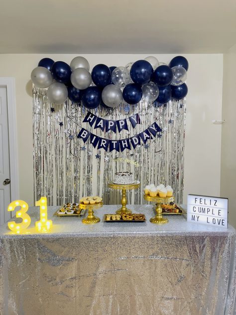 Happy 24th Birthday For Him, Blue Party Background, Home Birthday Decor, Simple Birthday Decoration At Home Ideas For Men, Ideas Cumpleaños Hombre, Guy Birthday Party Decorations, Simple Birthday Decorations For Men, Simple Birthday Backdrop, Simple Birthday Decoration