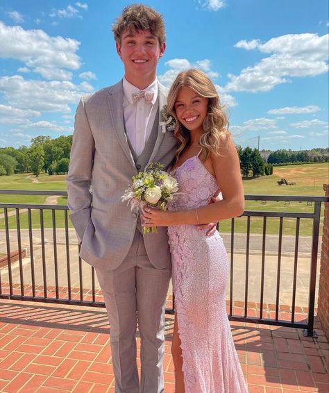 Prom Date Inspiration, Casual Prom Pictures, Light Pink Fitted Prom Dress, Prom Dresses School, White And Pink Prom Couple, Bf And Gf Prom Pictures, Light Pink Prom Couple Outfit, Lilac Prom Dress Couple, Iridescent Prom Dress Couple