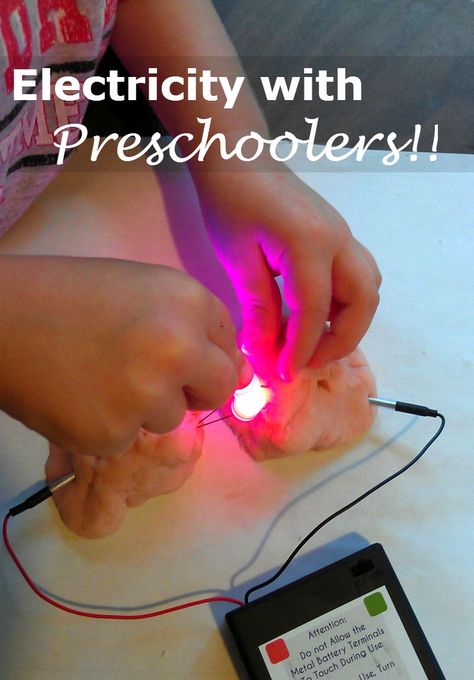 Teach preschoolers about electricity and circuits with Squishy Circuits. This post gives lots of great example of young children experimenting with circuits and learning about electricity in a safe manner. || Preschool Powol Packets Circuits Science, Squishy Circuits, Preschool Programs, Science Activities For Kids, Science Ideas, Kindergarten Science, Preschool Science, Stem Science, Preschool Lessons