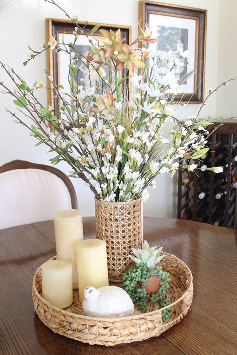 Simple Summer Table Decor Ideas - A Stroll Thru Life Summer Dining Room Table Decor, Fall Table Decorations Centerpieces, Summer Dining Table Decor, Dining Table Decor Centerpiece, Small Table Decor, Summer Table Decor, Basket Vase, Pretty Table Settings, Summer Table Decorations