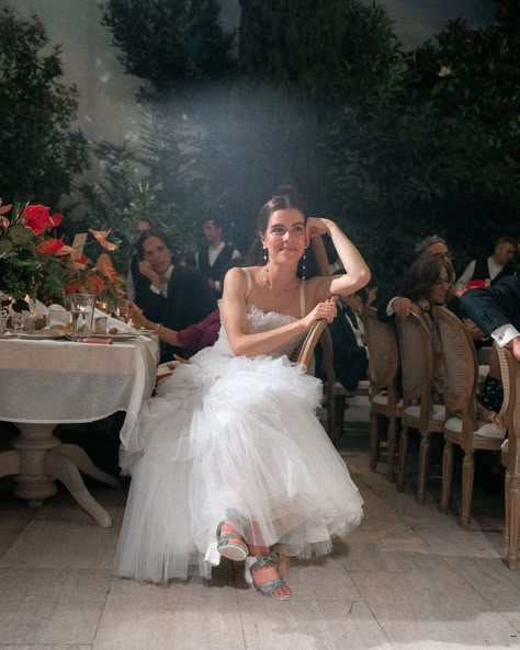 Designer Melisa Denizeri Wore Tiers of Tulle for Her Wedding in Istanbul | Vogue Experimental Wedding Photography, Vogue Wedding Photography, Bride Outfit Change, Vogue Wedding Dresses, Chanel Wedding Dress, Old Fashioned Men, White Tulle Wedding Dress, Vogue Weddings, Chanel Wedding