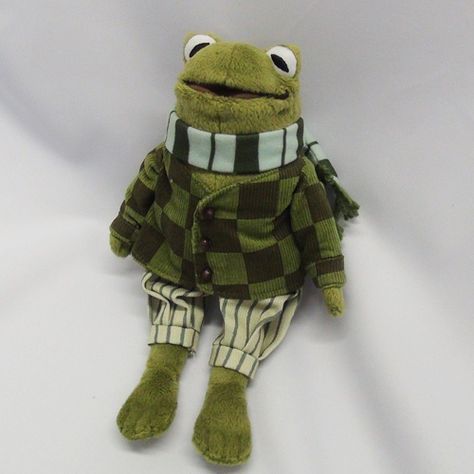 Little friends aesthetic mood stuffies cute cozy love cuddles froggie Frog Art, Kermit The Frog, Kawaii Plushies, Frog And Toad, Cute Stuffed Animals, Cute Frogs, Fleetwood Mac, Toad, Frogs