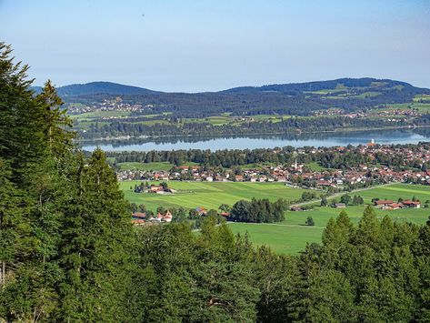 German Countryside Houses, Europe Countryside, German Nature, German Country, German Aesthetic, German Countryside, German Landscape, Aesthetic Europe, Luxury Homes Exterior