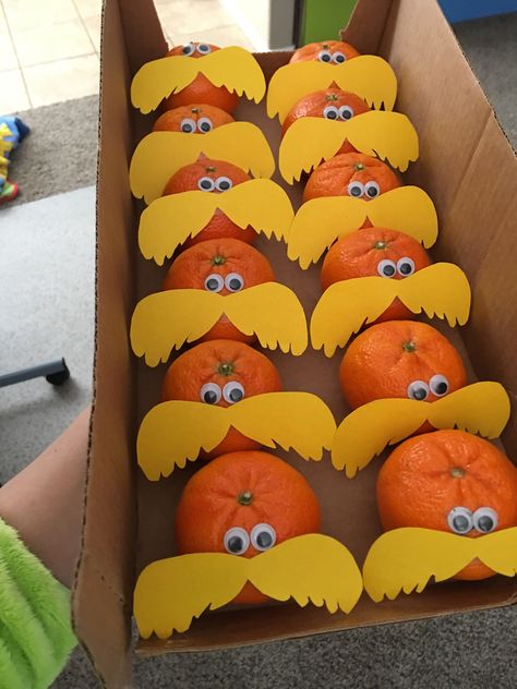 Dr Seuss Treats, Fun Gift Exchange Games, Dr Seuss Snacks, Dr Seuss Decorations, Dr Seuss Preschool Activities, Lorax Birthday, Lorax Party, Doctor Suess Birthday, Dr Seuss Preschool