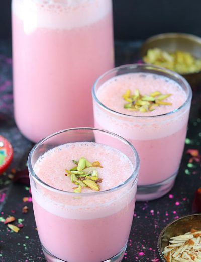 Spicy Paneer Puffs ( Paneer Puff Pastry Patties) - Ruchiskitchen Summer Special Drinks, Holi Recipes, Strawberry Drinks, Eggless Cake Recipe, Summer Drink Recipes, Kebab Recipes, Milkshake Recipes, Strawberry Milkshake, Coconut Cookies