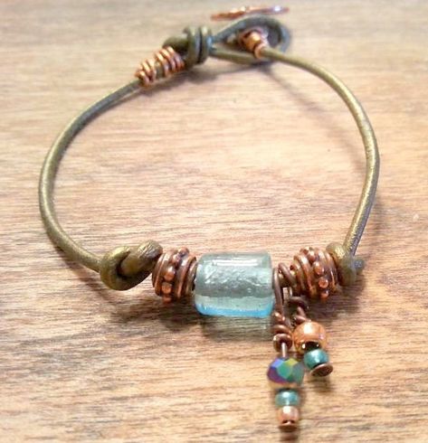 Different Bracelet Knots, Natural Stone Bracelet Ideas, Sundance Jewelry, Leather Bracelet Tutorial, Leather Cord Jewelry, Boho Jewelry Diy, Leather Jewelry Making, Diy Leather Bracelet, Leather Jewelry Diy