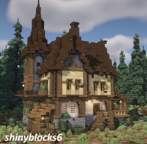 Raised Minecraft House, Medieval Starter House Minecraft, Medieval Buildings Minecraft, Minecraft Medieval House Ideas, Minecraft House Cottage, Minecraft Houses Cute, Medieval Minecraft Houses, Minecraft Building Ideas House Blueprints, Minecraft Gothic House