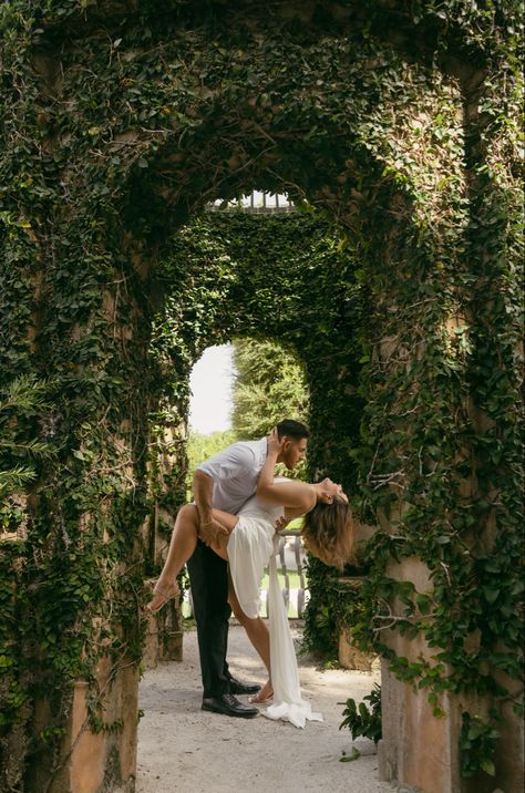 Engagement photshoot in miami Paige Monet Photography Garden Prewedding Photoshoot, Engagement Photos Garden, Garden Engagement Photos, Garden Engagement Pictures, Miami Engagement Photos, Vizcaya Engagement Pictures, Botanic Garden Engagement Photos, Botanical Garden Engagement Shoot, Botanical Garden Photo Shoot