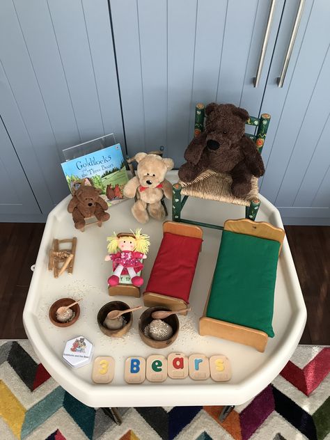 Goldilocks and the 3 bears tuff tray Bears Eyfs, Boys Nursery Ideas, Three Bears Activities, Tuff Tray Ideas Toddlers, Bear Activities, Fairy Tales Preschool, Tuff Spot, Fairy Tale Theme, Traditional Tales