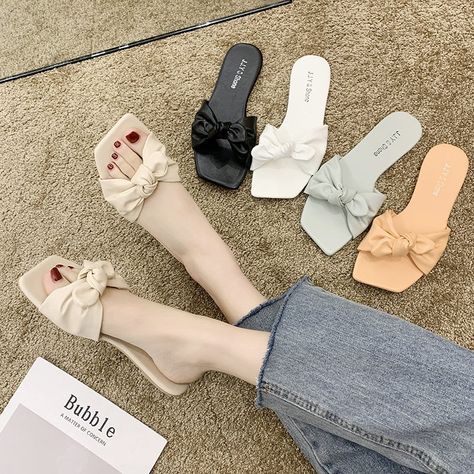 Women Sneakers Fashion, Elegant Shoes Heels, Shoes Women Sneakers, Casual Shoes Women Sneakers, Fancy Sandals, Pretty Sandals, Fashion Shoes Heels, Shoes Heels Classy, Fashion Shoes Sandals