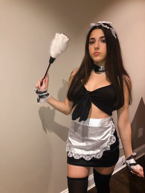 Diy Maid Outfit, Halloween Maid Outfit, Maid Outfit Aesthetic, Hotel Maid, Motorcycle Riding Outfits, Maid Halloween, Costumes 2024, Riding Outfits, Stockings Outfit