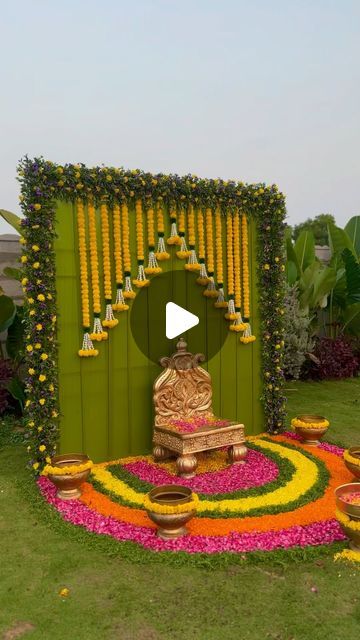 Aesthetic Prewedding, Haldi Function Decoration, Haldi Decorations, Casual Wedding Decor, Haldi Decoration Ideas, Haldi Ceremony Decorations, Engagement Stage Decoration, Simple Stage Decorations, Haldi Decor