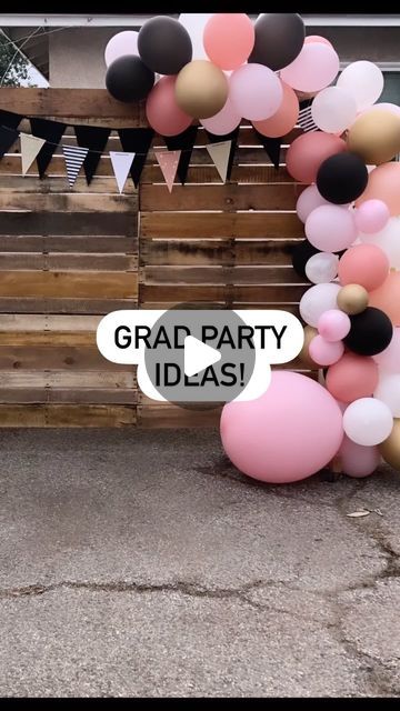 Grad Party Inspo, Graduating College, Outdoor Graduation Parties, Outdoor Graduation, Grad Party Decorations, Party Pops, Graduation Parties, Party Inspo, Grad Party