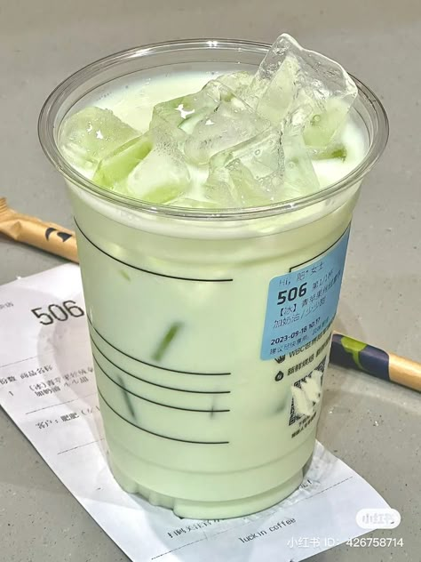 xiaohongshu honeydew melon iced milk tea coffee drink cafe Thai Milk Tea Aesthetic, Honeydew Milk Tea, Boba Tea Aesthetic Korean, Happy Cafe, Xi Boba Drink, Korean Drinks Aesthetic Milk, Melon Milk, Korean Cafe Drinks Aesthetic, Bubble Drink