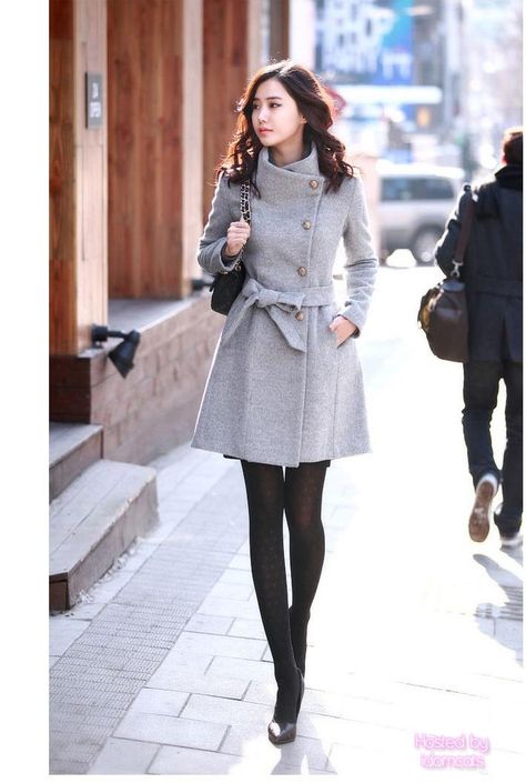 Stylish Winter Coats, Weekend Mode, Sheer Jacket, Korean Fashion Winter, Walking Down The Street, Korean Fashion Summer, Korean Fashion Outfits, Winter Chic, Korean Fashion Women