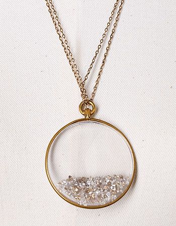 Crystal locket filled with loose diamonds, saphires or topaz.... I'm in love!!! I need this! Crystal Neckless, Crystal Locket, Diamonds Necklace, Fashion Wishlist, A Necklace, Dieselpunk, Pretty Jewellery, Diy Necklace, Dandy