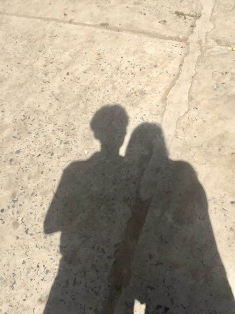 Couple Shadow, Medicine Snaps, Album Cover Wallpaper Collage, Boyfriend Pranks Pictures, Boy Blurred Pic, Self Pictures, Bf Picture, Cool Boy Image, Shadow Photos