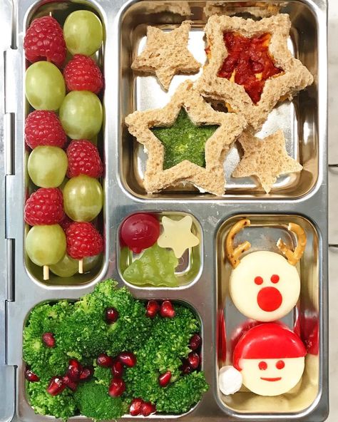 WEELICIOUS on Instagram: “1️⃣, 2️⃣, 3️⃣ or 4️⃣? Which lunch would you or your kid want Santa to bring? 🎄Get ready! The next few weeks are going to be packed with…” Kids Christmas Lunch Ideas For School, Christmas Packed Lunch, Christmas Bento Box Ideas, Christmas Packed Lunch For Kids, Christmas Lunch Box Ideas, Christmas Bento Box For Kids, Christmas Lunchbox Ideas, Christmas School Lunch, Christmas Lunch Ideas For Kids