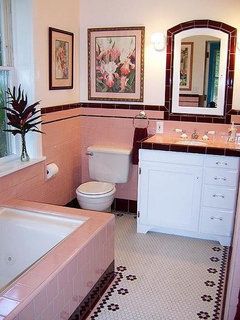 color scheme and ideas to "fix" a pink tile bathroom without remodeling Pink Tile Bathroom Ideas, Classic Bathroom Tile, Brown Tile Bathroom, Pink Tile Bathroom, Pink Bathroom Tiles, Pink And Black Bathroom, Retro Pink Bathroom, Black Tile Bathrooms, Pink Tile