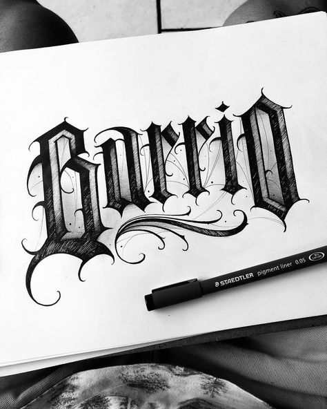 𝕵𝖔𝖘𝖊 𝖗𝖆𝖒𝖎𝖗𝖊𝖟 on Instagram: “MI BARRIO✨…” Chicano Lettering Gangsters, Chicano Graffiti, Lettering Cholo, Lettering Chicano, Tattoo Name Fonts, Jose Ramirez, Graffiti Lettering Alphabet, Tattoo Lettering Design, Hand Lettering Worksheet