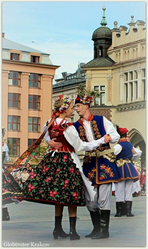 Hungarian Folk Costume, Polish Traditional Costume, Polish Clothing, Polish Heritage, Polish Traditions, Slavic Folklore, Polish Folk Art, Polish Folk, Pattern Design Inspiration