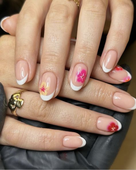 No Extension Nails, Tropical Vacation Nails Short, Square Vacation Nails, Hawaii Nails, Acrylic Nails Almond Shape, Bloom Flowers, Hello Nails, Summery Nails, Coffee Dates