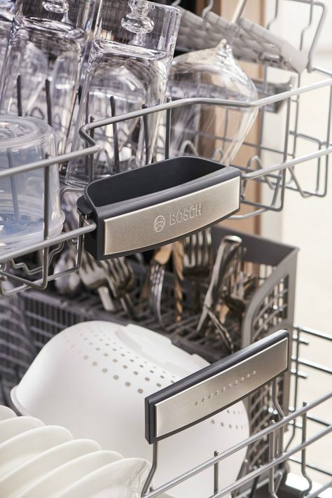 Dishwasher Smell, Bosch 800 Series, Bosch Kitchen, Bosch Dishwasher, Plastic Utensils, Dirty Dishes, Kitchen Cleaning Hacks, Summer Kitchen, Sparkling Clean