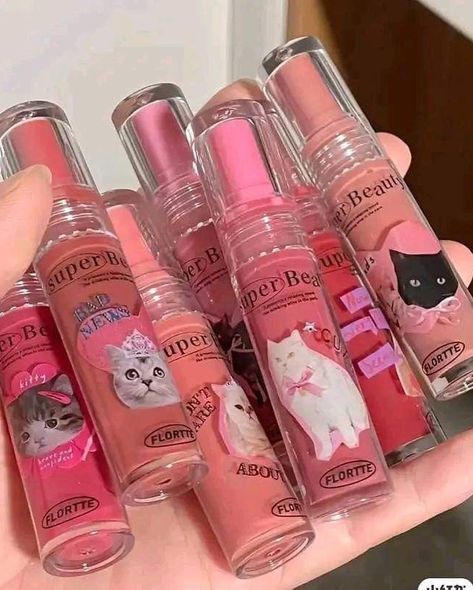 #fyp #fypppppppppppppppppppppppppppppppppppppppppppppppppppppppppppppppppppppp Cute Lipgloss, Makeup Utensils, Makeup Accesories, Lip Balm Set, Lip Cosmetics, Fancy Makeup, Lipstick Collection, Lip Glosses, Makeup Items